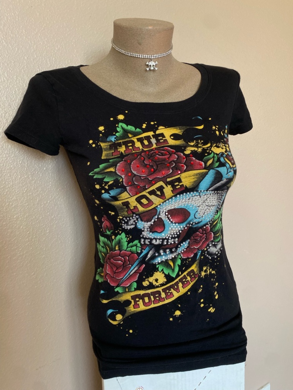 Y2k Ed Hardy Style Tattoo Design Skull Graphic Tee w Rhinestones & Cut Out Back